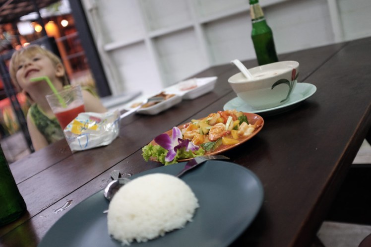 Thailand-Noppharathara-foodcourt3