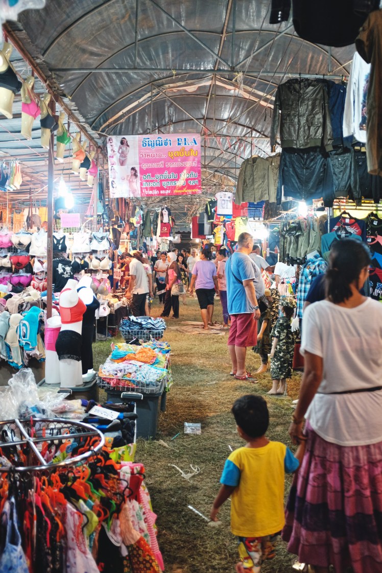 KohLanta2016-KlongDao-marknad1
