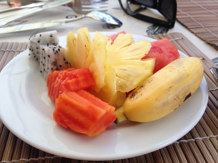 Thailand2016-KohLanta-hotell-frukost2