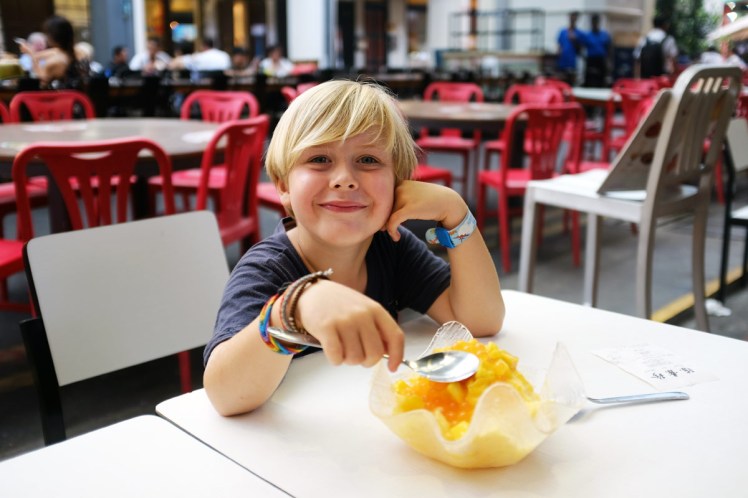 Singapore_Chinatown-restaurang2-bingsu