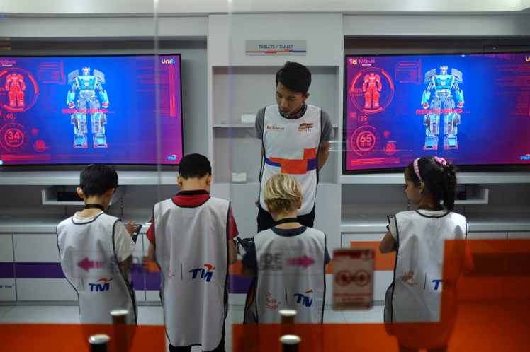 Kidzania6-robotforskare