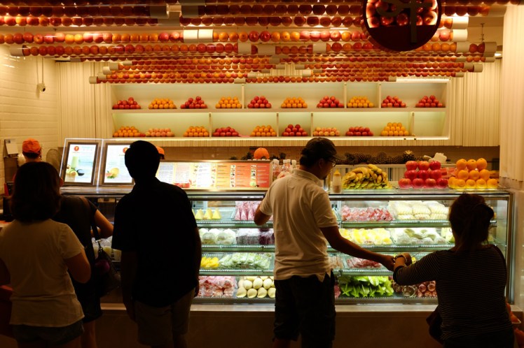 Singapore-ParkwayParade1