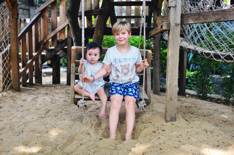 HCMC-fagel-cafe-PetMe-10