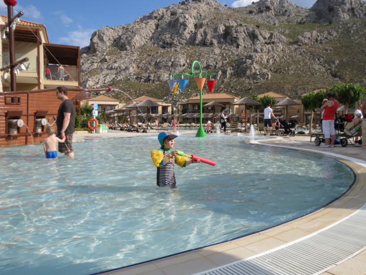 Rhodos-hotellet4-barnpoolen