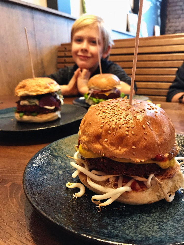 Berlin-Kreutzberg-Kottusser5-vegan-hamburgare-2