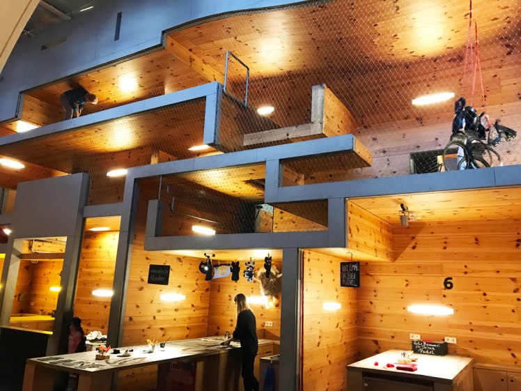 Berlin-MachtMit-barnmuseum-red