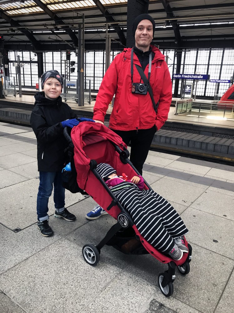 Berlin-tunnelbana-barnvagn-3-tag-station