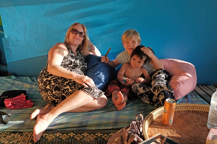 KohLanta-KlongNin-strand26-restaurang