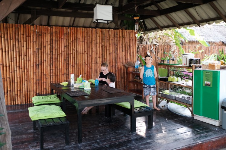 Timeforlime-bungalow2-frukost